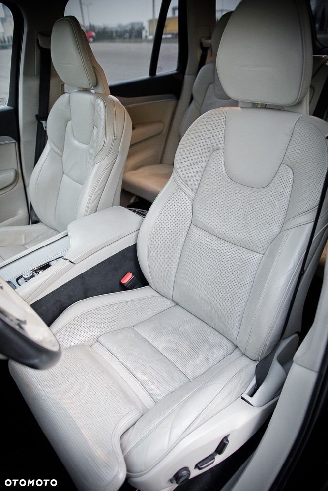 Volvo XC 90 D5 AWD Inscription 7os - 36
