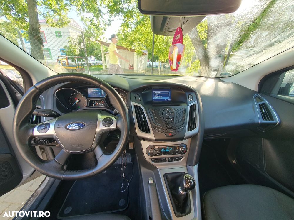 Ford Focus 1.6 TDCI DPF Titanium - 6