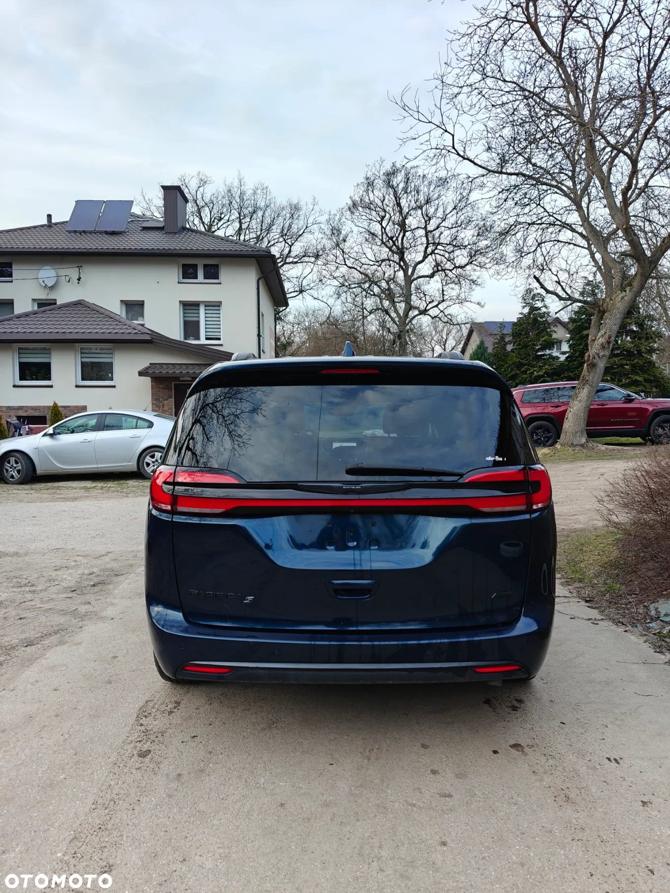 Chrysler Pacifica - 10