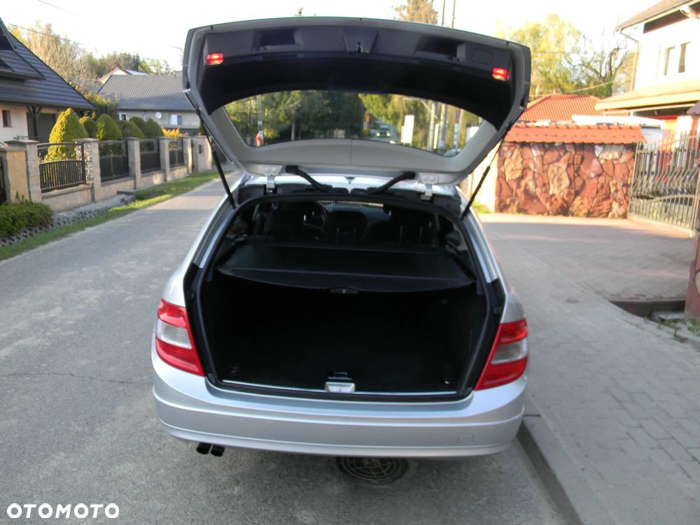 Mercedes-Benz Klasa C 200 CDI DPF Avantgarde - 14