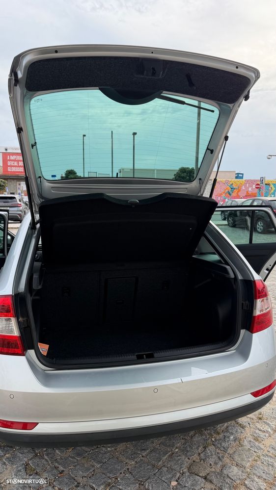 Skoda Rapid Spaceback 1.6 TDi Style - 17