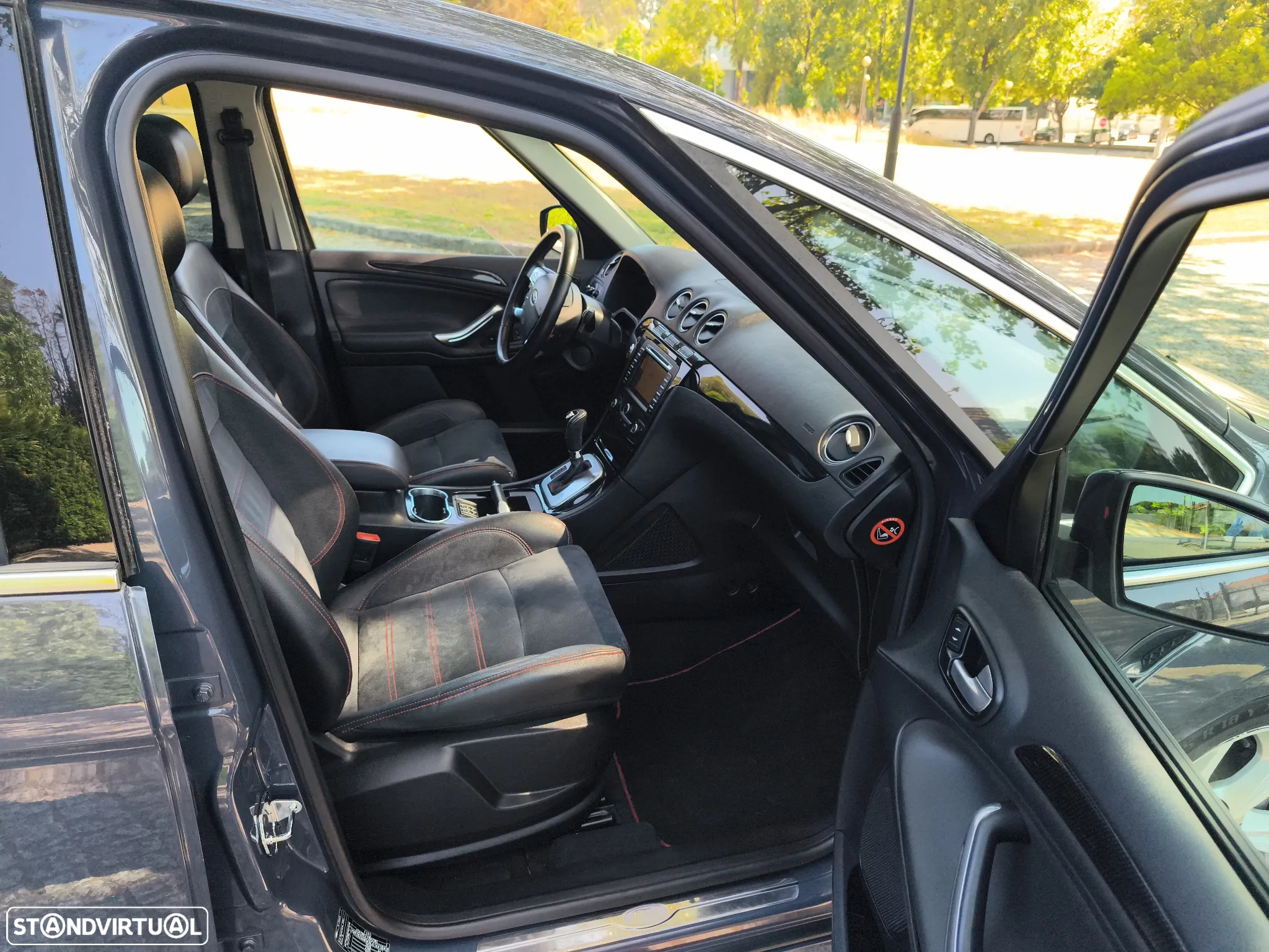 Ford S-Max 2.0 TDCi Titanium Busine. 7L Aut. - 39