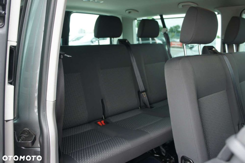 Volkswagen Caravelle - 20