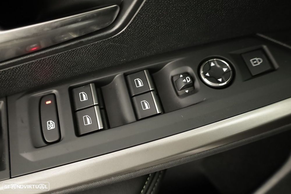 Peugeot 3008 1.2 Hybrid GT e-DCS6 - 19