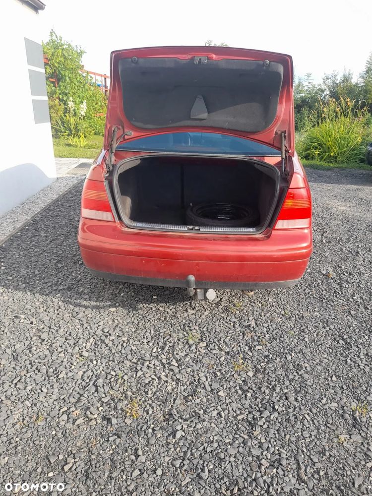 Volkswagen Bora 1.6 Comfortline - 8