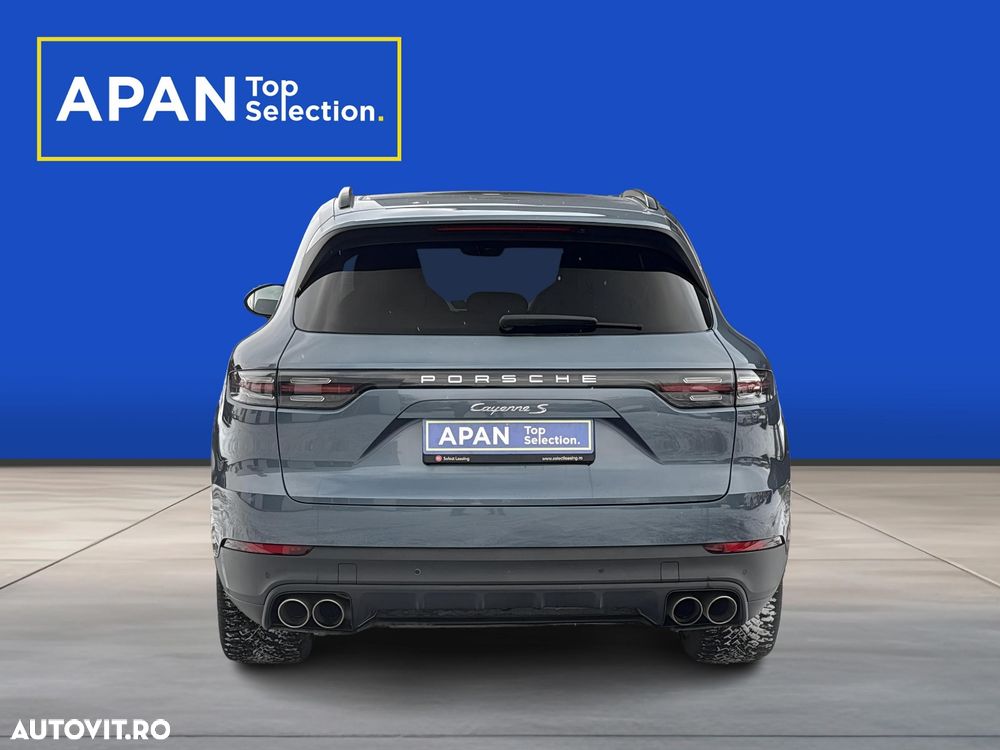 Porsche Cayenne - 5