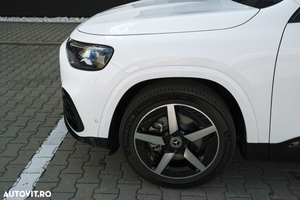 Mercedes-Benz GLB - 34