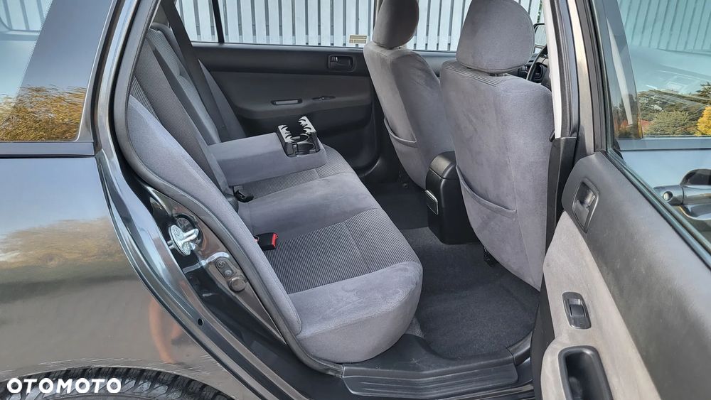 Mitsubishi Lancer 1.6 Sport - 17
