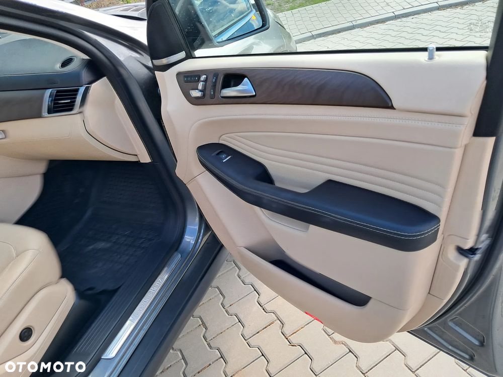 Mercedes-Benz GLE 350 d 4-Matic - 13