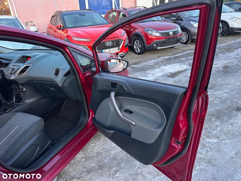 Ford Fiesta 1.6 TDCI Connection - 11