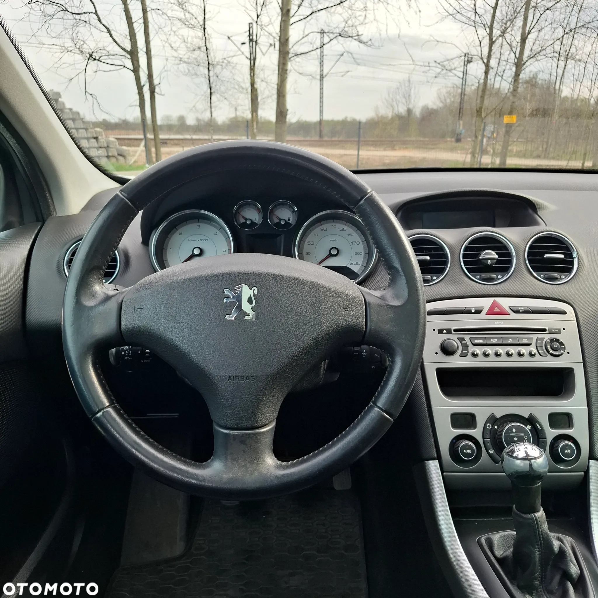 Peugeot 308 HDi FAP 110 Premium - 11