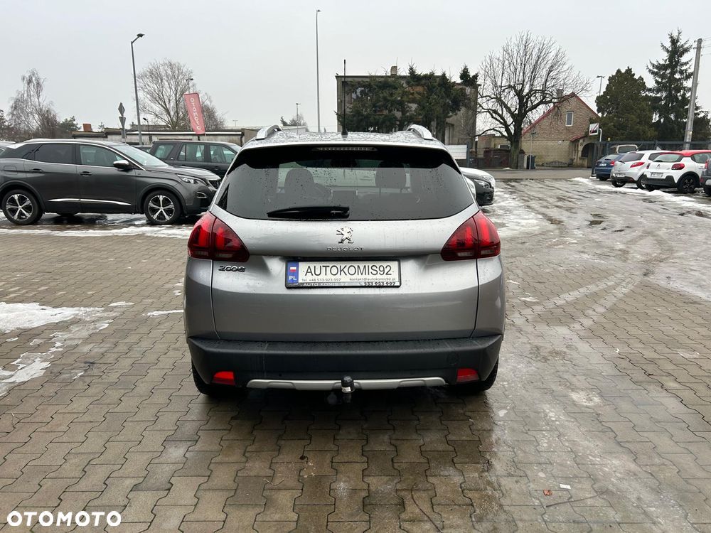 Peugeot 2008 1.2 Pure Tech Allure S&S - 7