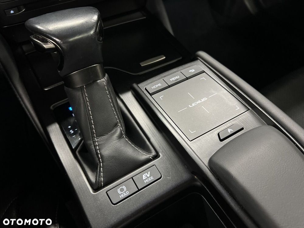 Lexus ES 300h Prestige - 29