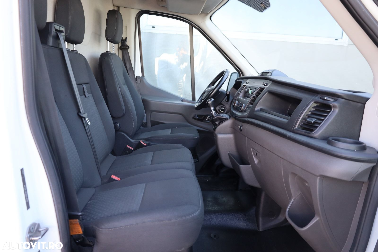 Ford Transit - 12