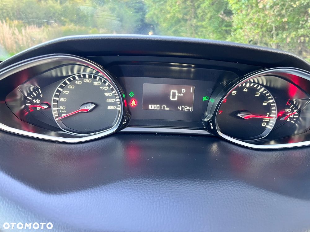 Peugeot 308 1.2 PureTech Allure S&S EAT6 - 18