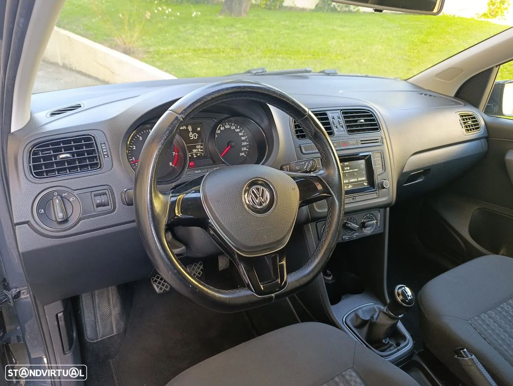 VW Polo 1.0 Trendline - 12