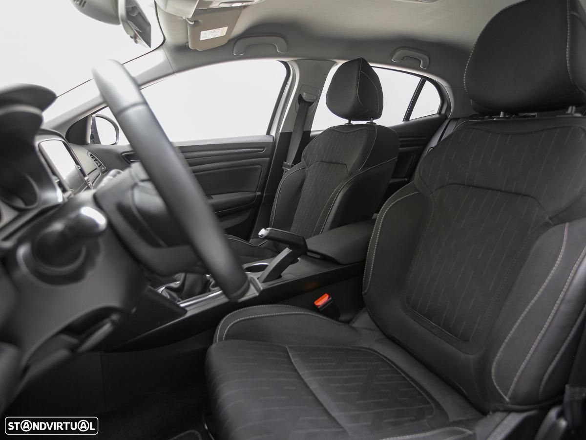 Renault Mégane 1.5 Blue dCi Limited - 10