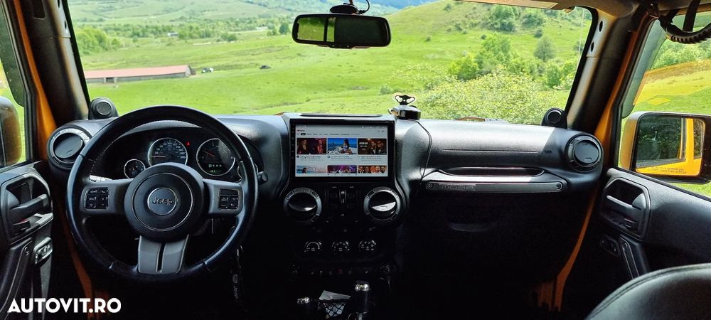 Jeep Wrangler - 11
