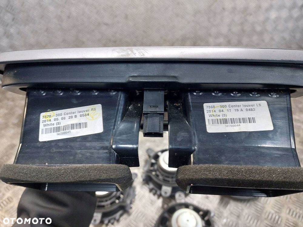RADIO ODTWARZACZ WYŚWIETLACZ GŁOŚNIKI WODOSPAD PANEL VOLVO V40 II 30657445 - 9