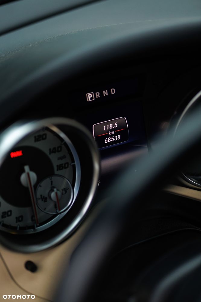 Mercedes-Benz SLK 300 9G-TRONIC - 8