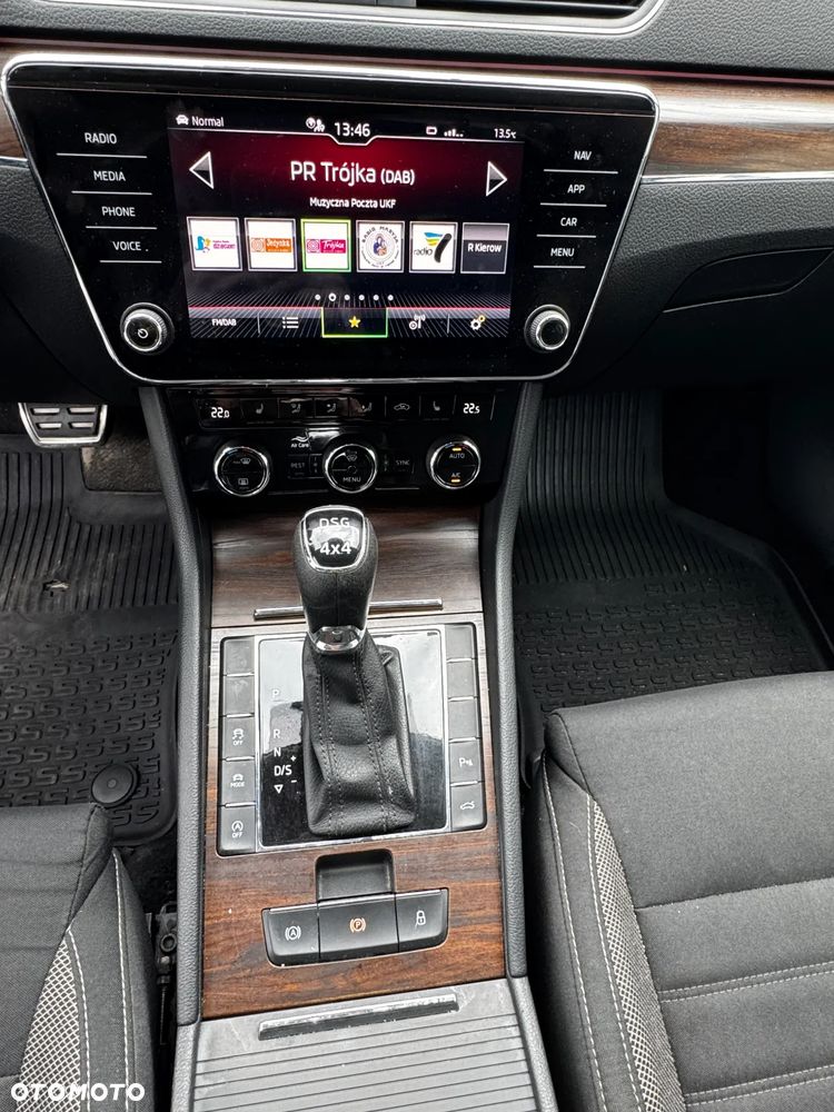 Skoda Superb 2.0 TDI SCR 4x4 Scout DSG - 13