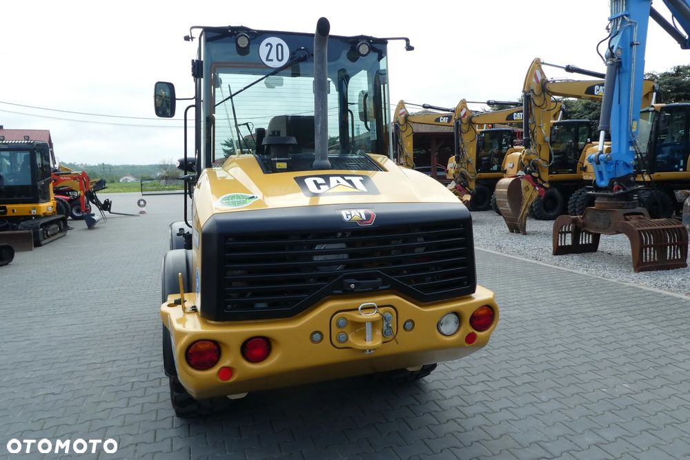 Caterpillar 906M SPROWADZONY ŁYZKA WIDŁY - 4
