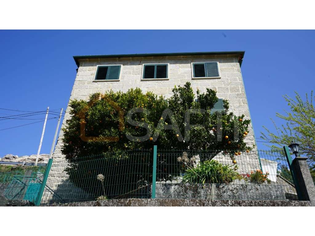 Moradia T4 - Grande imagem: 2/46