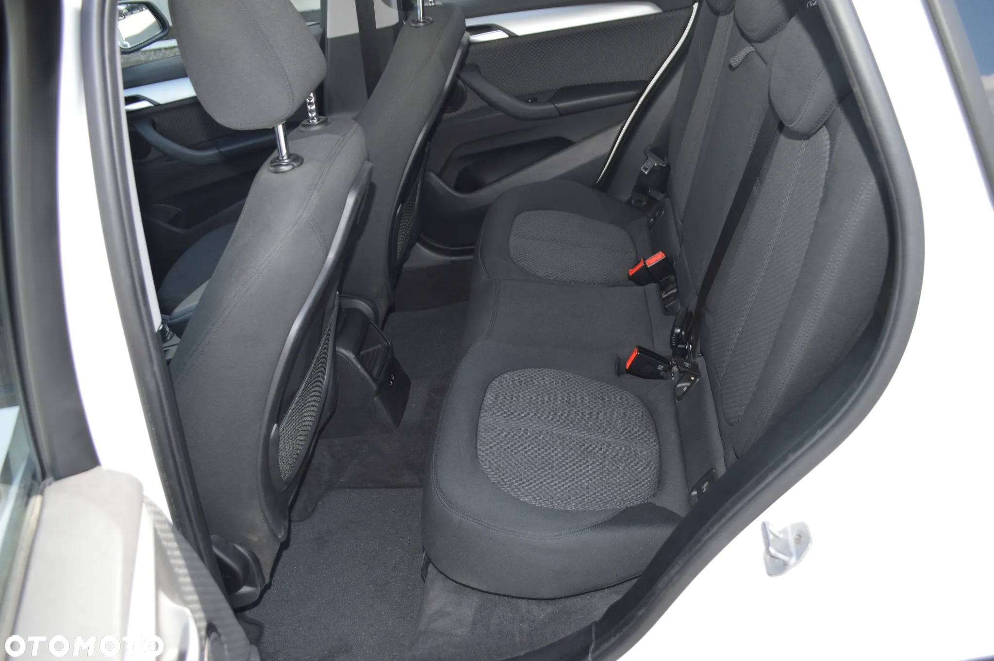 BMW X1 sDrive18i - 10