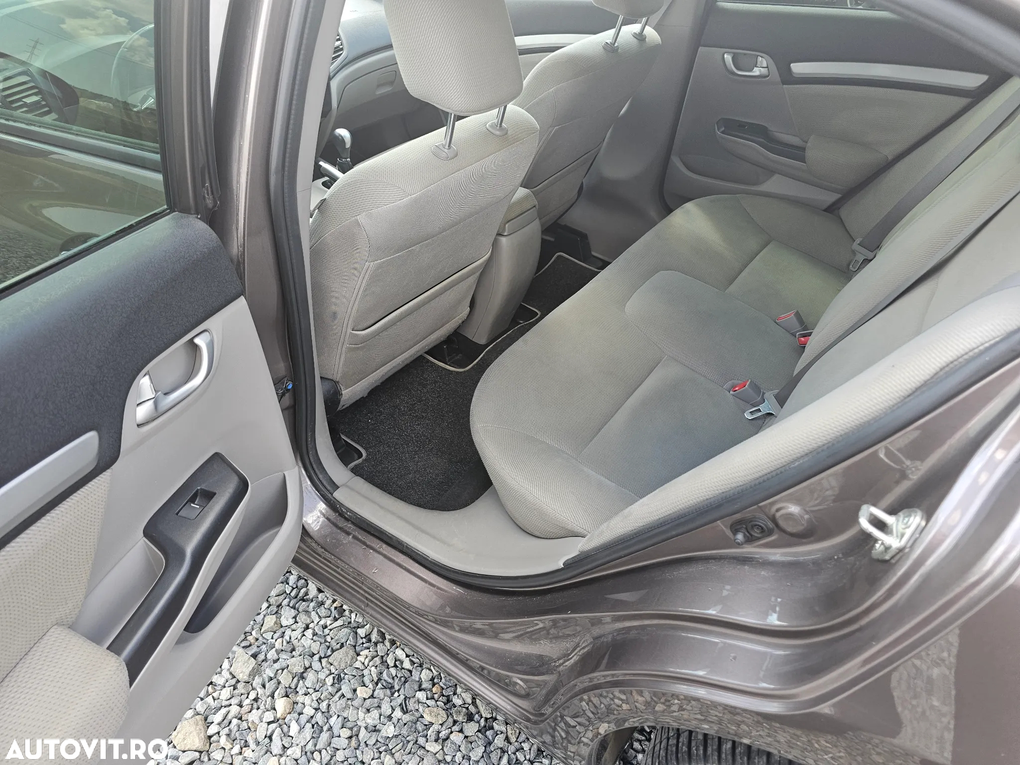 Honda Civic 1.8 i-VTEC Comfort - 17