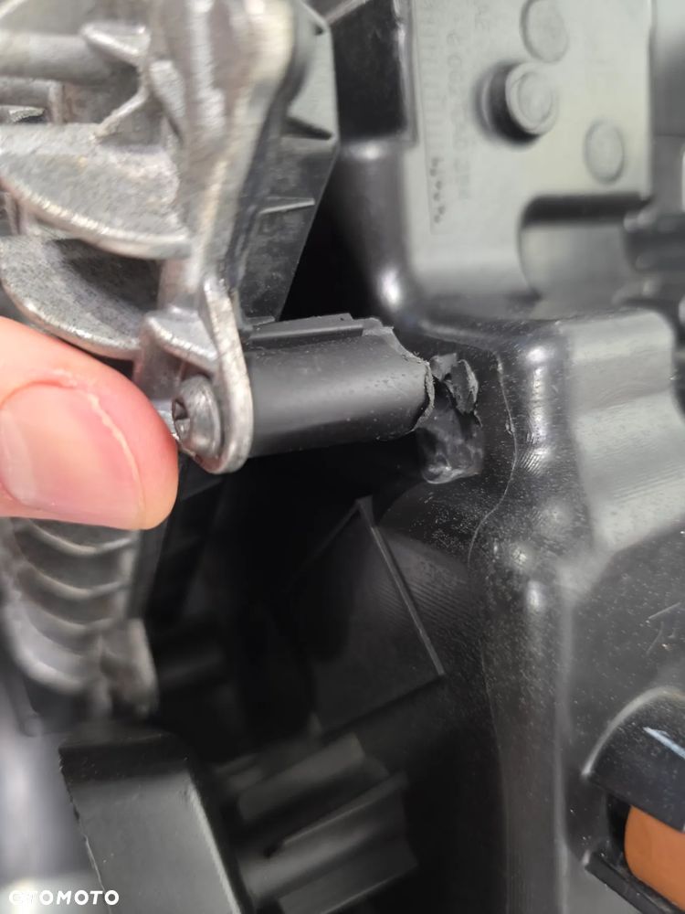 DODGE RAM V 1500 19- BLACK EDITION DYNAMIC IV PRAWA LAMPA PRZEDNIA PRZÓD , NR LE17F6410 / F00HTC705406 / P68477264AA , NR AUKCJI LPP155 - 31