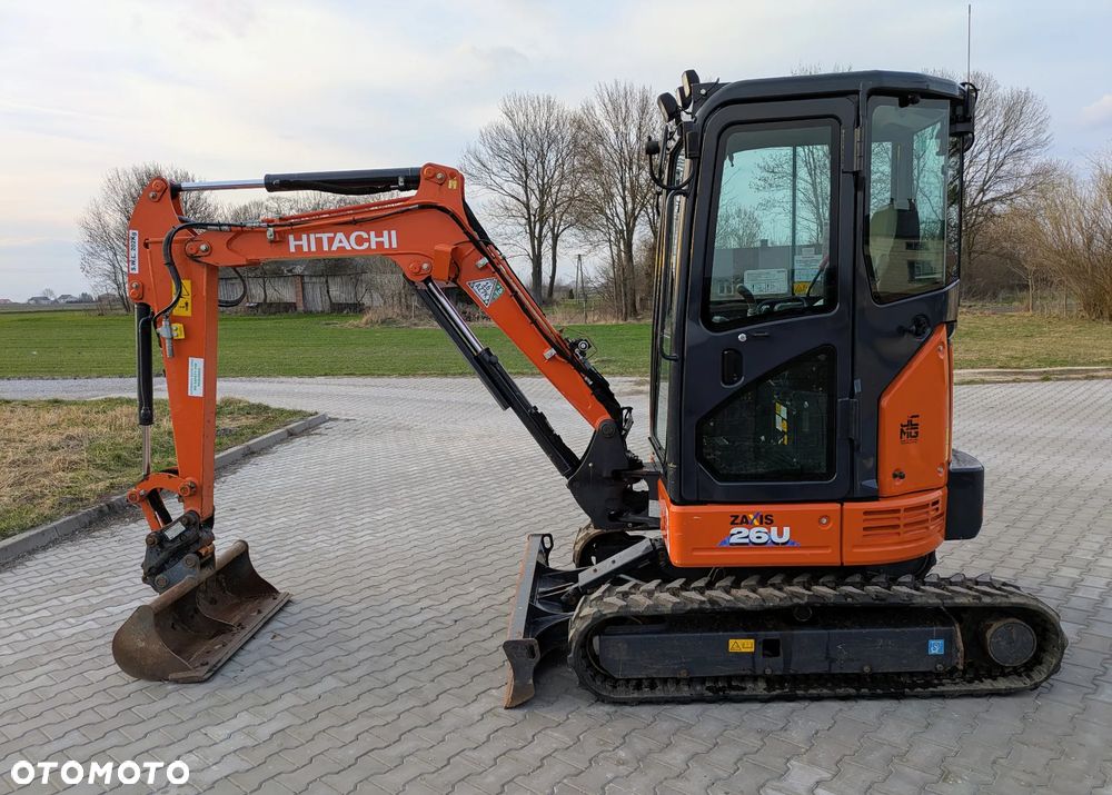 Hitachi ZX26 - 3