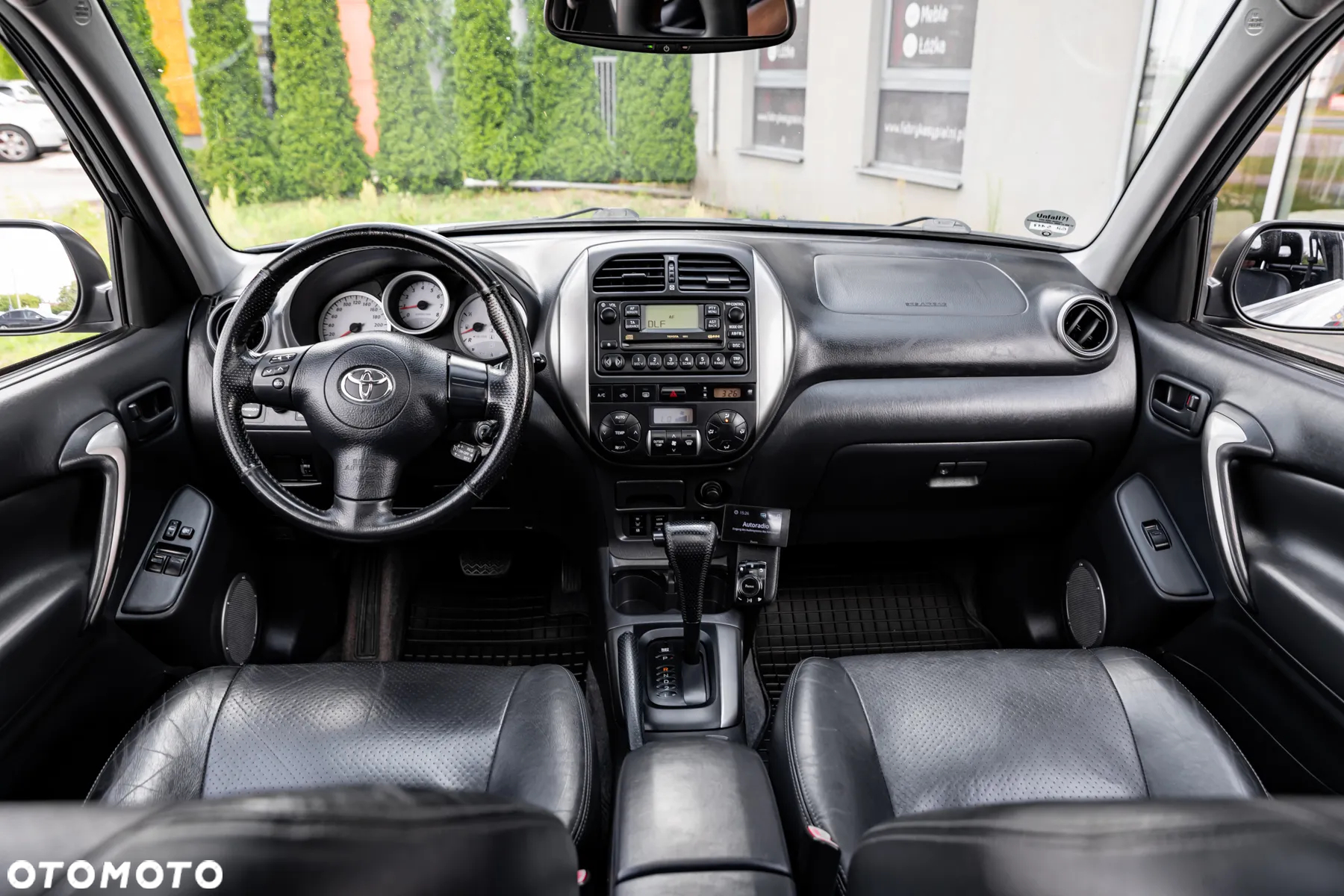Toyota RAV4 2.0 VVT-i Sol - 4
