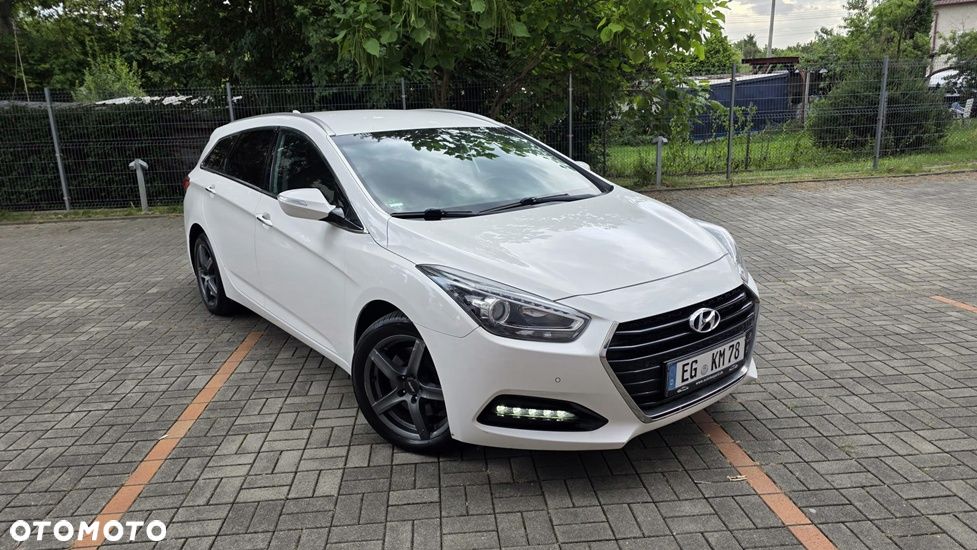Hyundai i40 1.7 CRDi Premium DCT - 1
