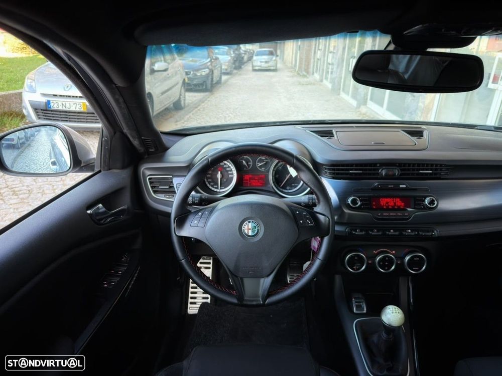 Alfa Romeo Giulietta 1.6 JTDM Distinctive 57X - 16