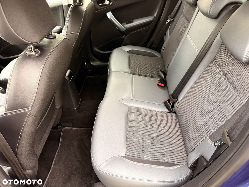 Peugeot 208 1.2 PureTech Allure - 18