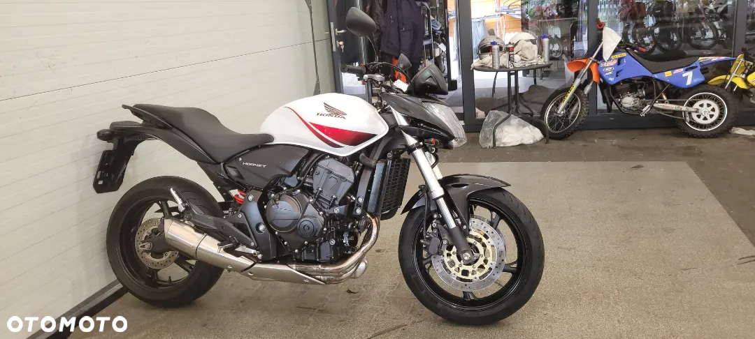 Honda Hornet - 17