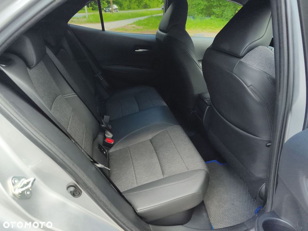 Toyota Corolla - 10