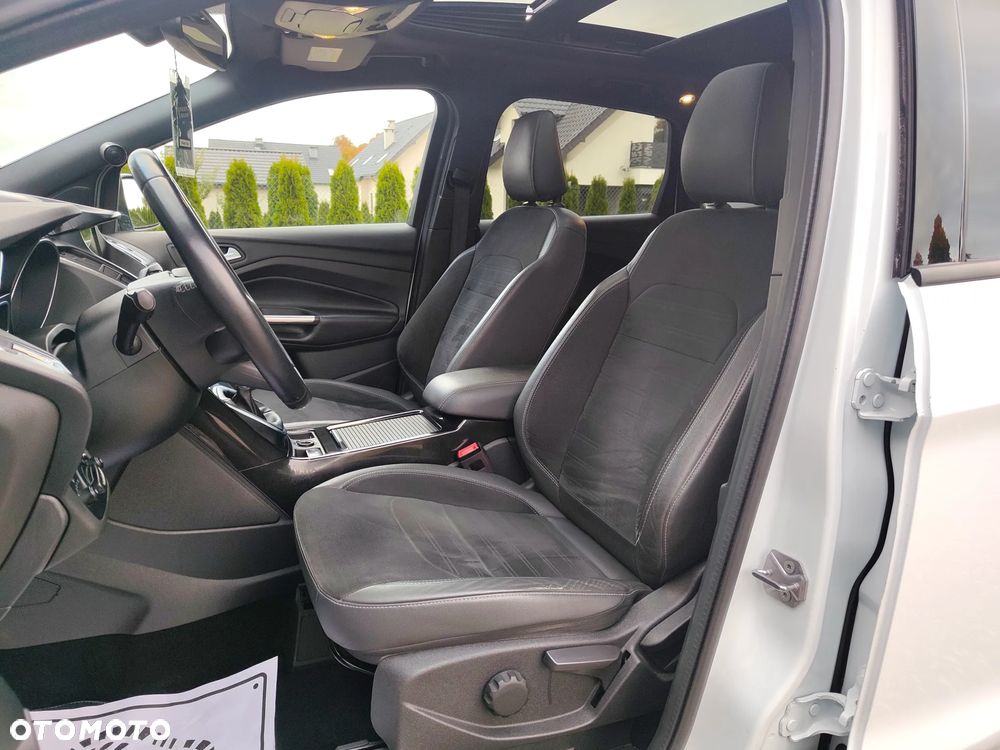 Ford Kuga 1.5 EcoBoost ST-LINE - 10