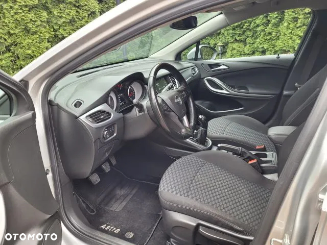 Opel Astra - 17