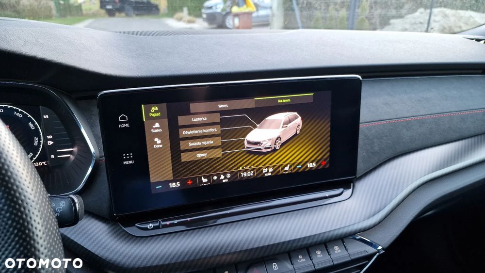 Skoda Octavia 2.0 TDI DSG RS - 29