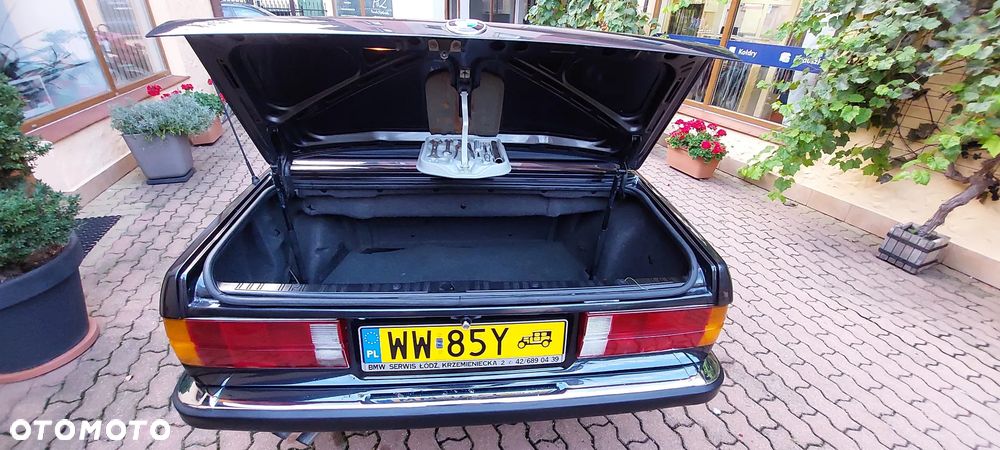 BMW Seria 3 320i - 12