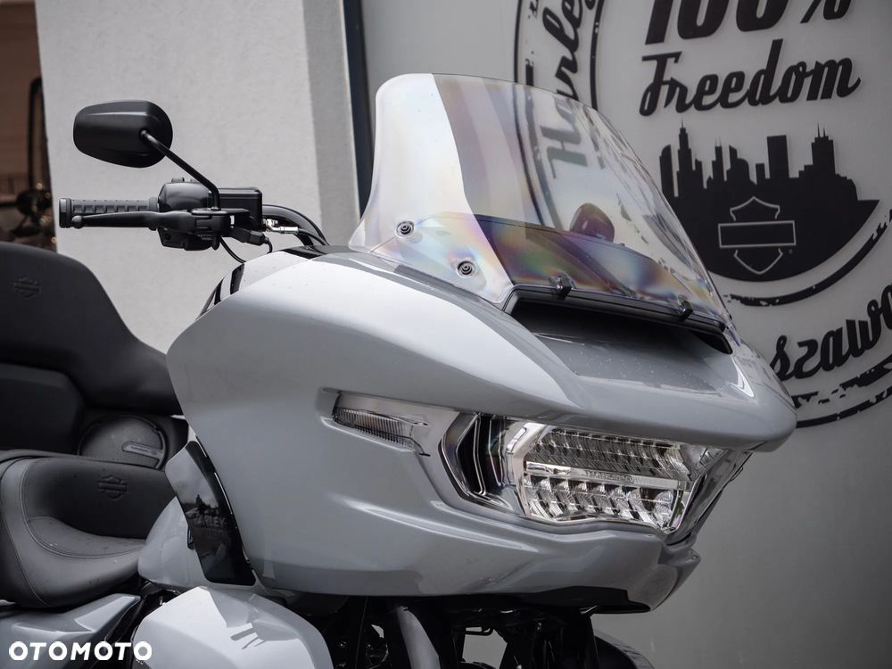 Harley-Davidson Touring Road Glide - 22