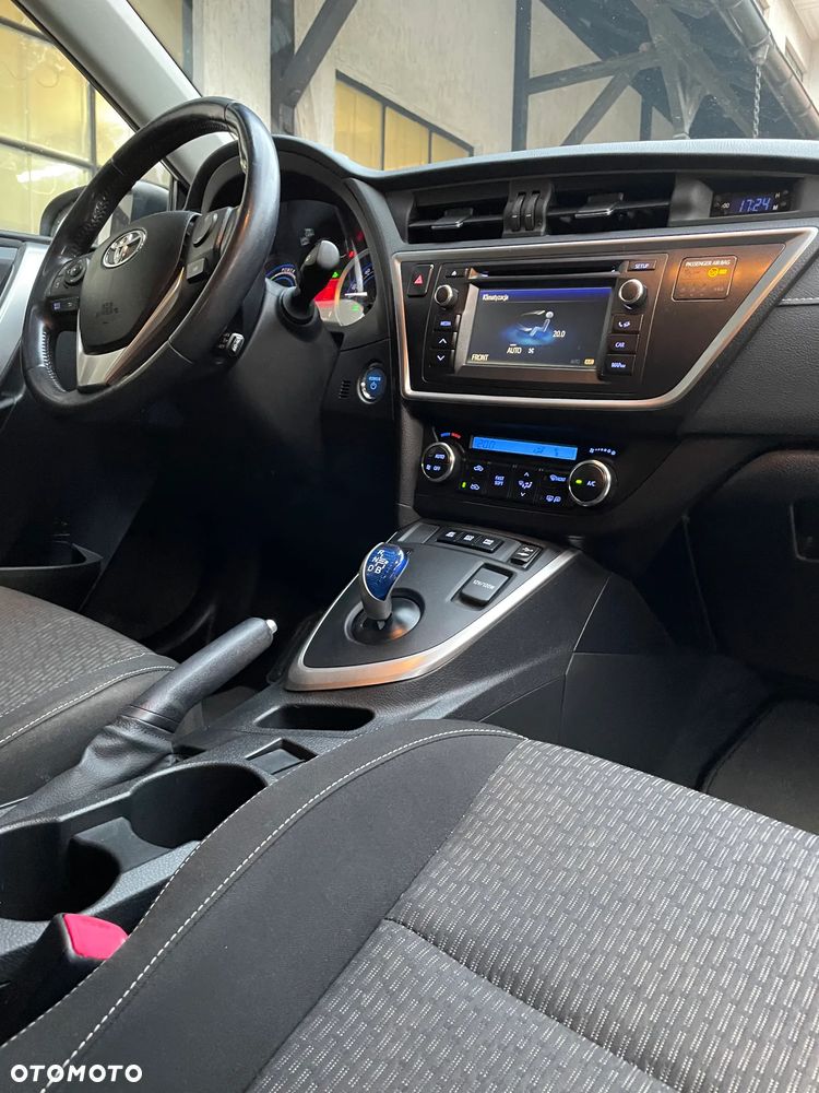 Toyota Auris - 10
