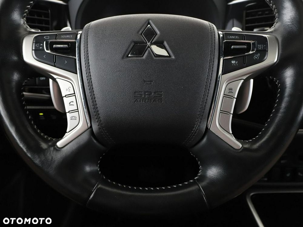 Mitsubishi Outlander 2.4 4WD Top - 22