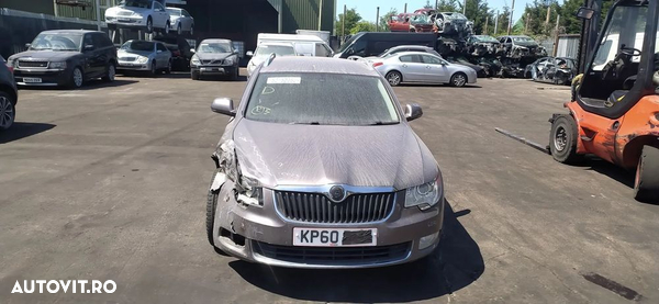 Dezmembrari / Dezmembrez Skoda Superb 2 2.0 CFGB cut. MFM 6v AUTO cul. LF4U