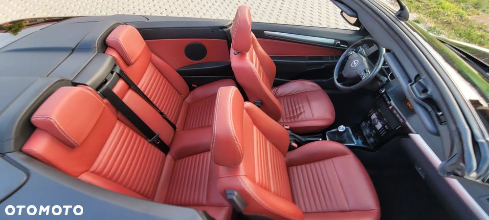 Opel Astra TwinTop 1.8 Cosmo - 7