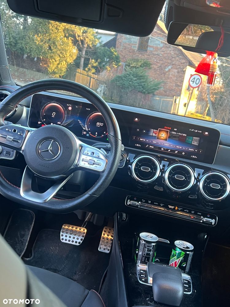 Mercedes-Benz CLA 180 7G-DCT AMG Line - 21