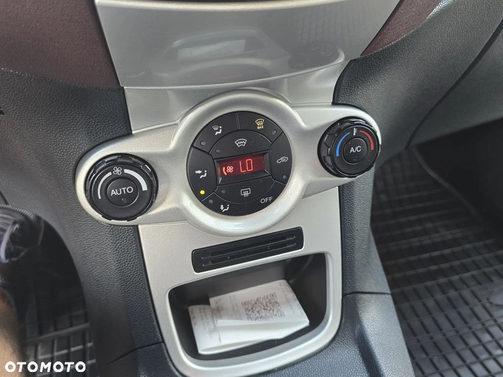 Ford Fiesta 1.4 Champions Edition - 14