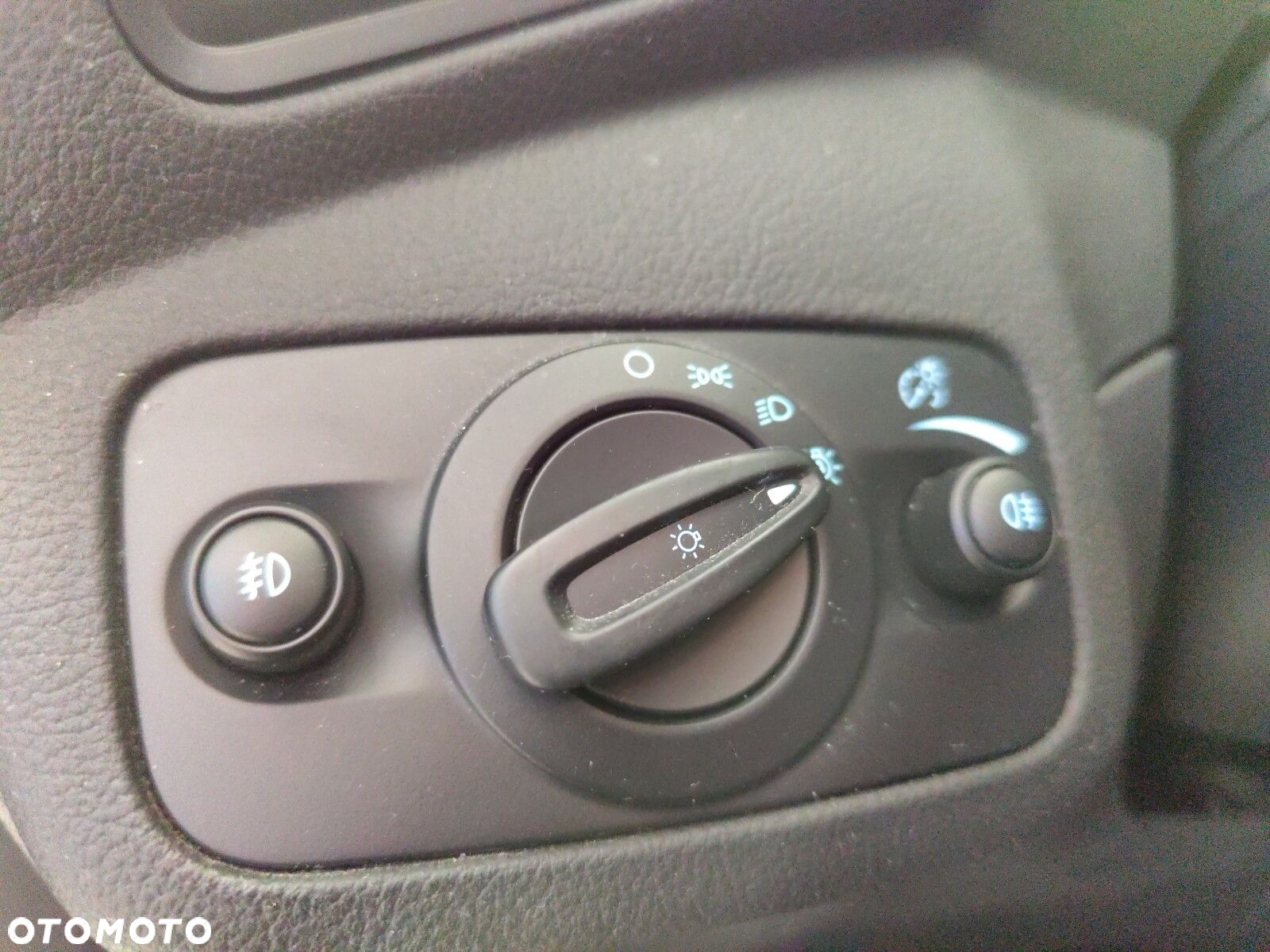 Ford Grand C-MAX - 20