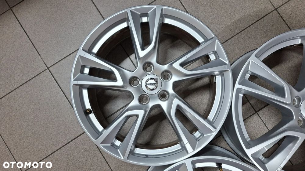 Felgi Aluminiowe 18 Volvo XC 60 5x108 ET 50.5 - 11